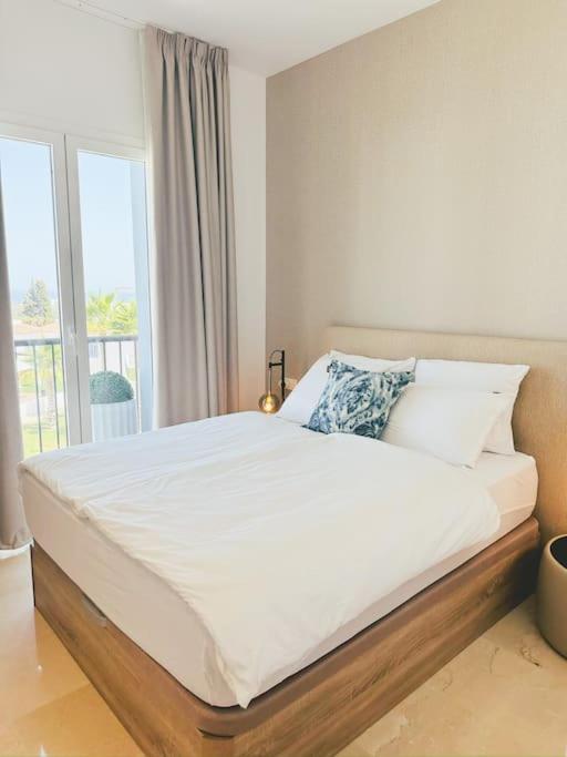 Oceanview Luxury Penthouse Apartman Estepona Kültér fotó